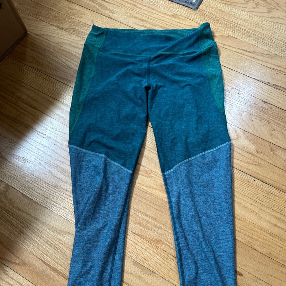 Outdoor Voices 3/4 Warmup Leggings XL